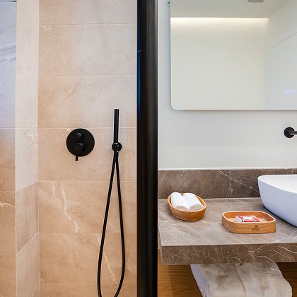 Villa Karin Porto Heli Elegant Bathroom